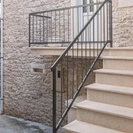 Sonja - Two Bedroom With Balcony And Garden View A3 2 St